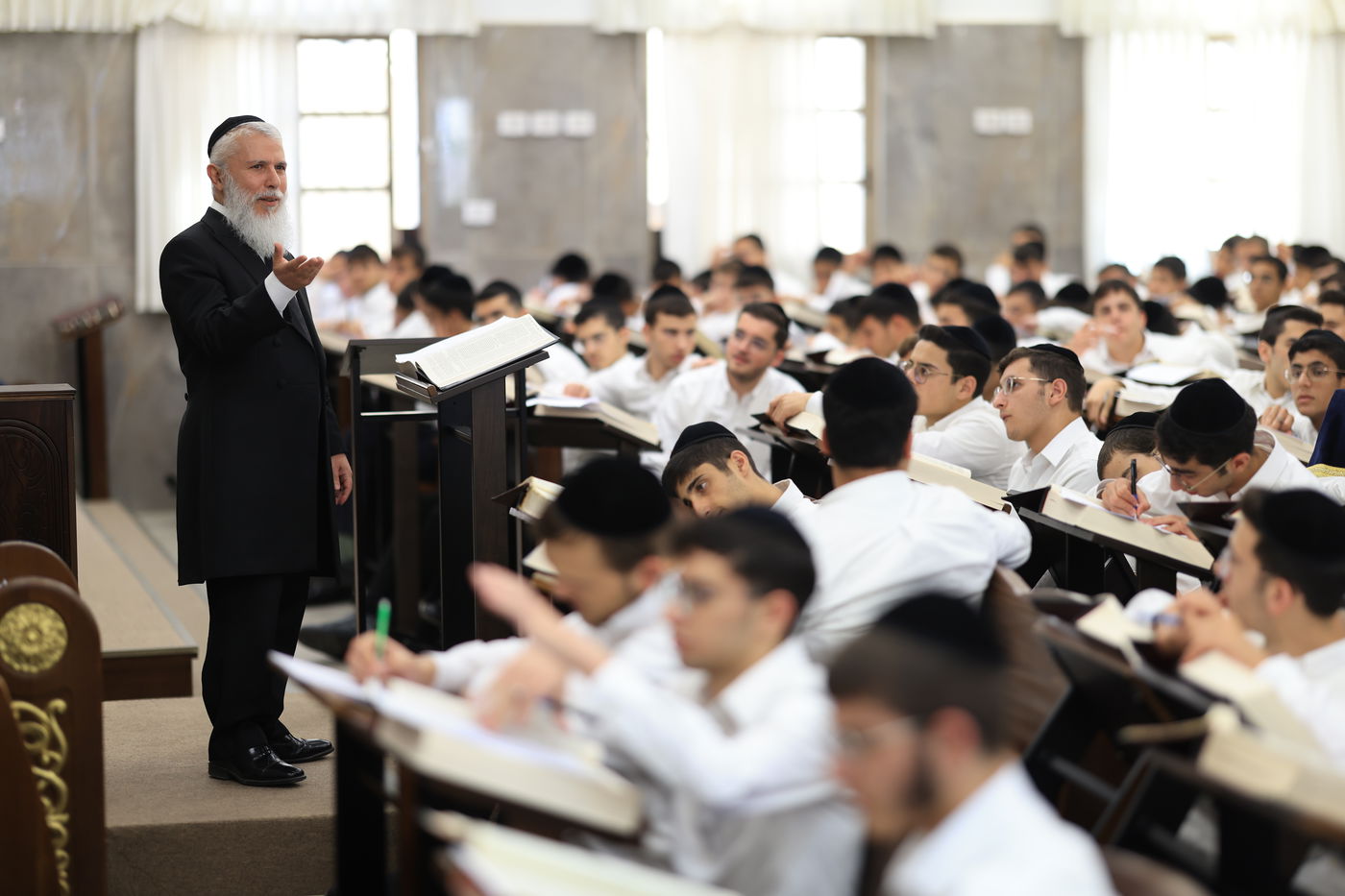 פתיחת הזמן בישיבת 'אבני נזר'