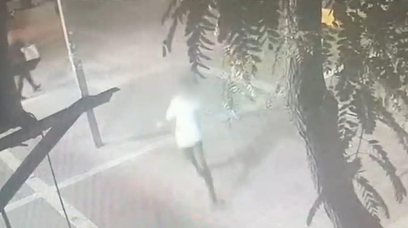 רגעי השלכת הסלע