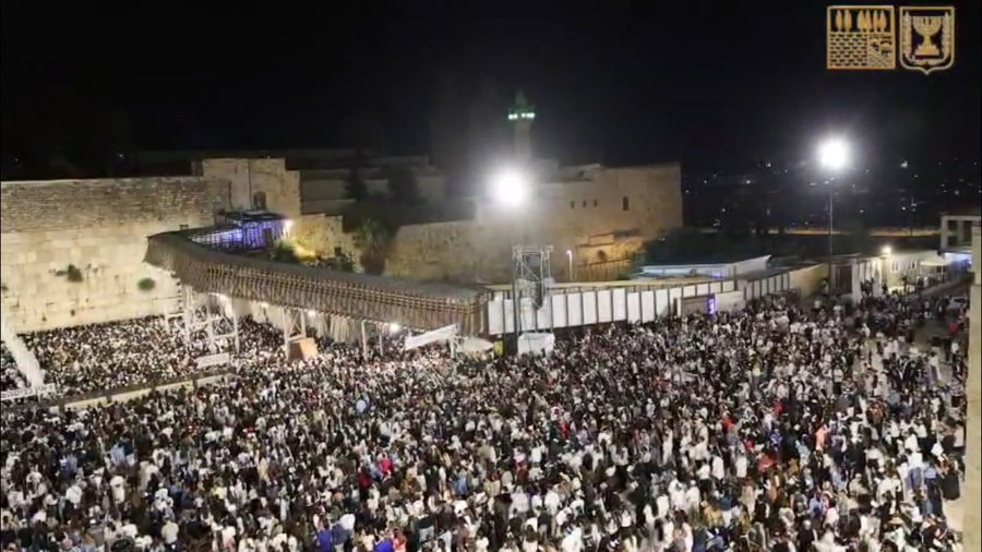 הסליחות הראשונות בכותל המערבי