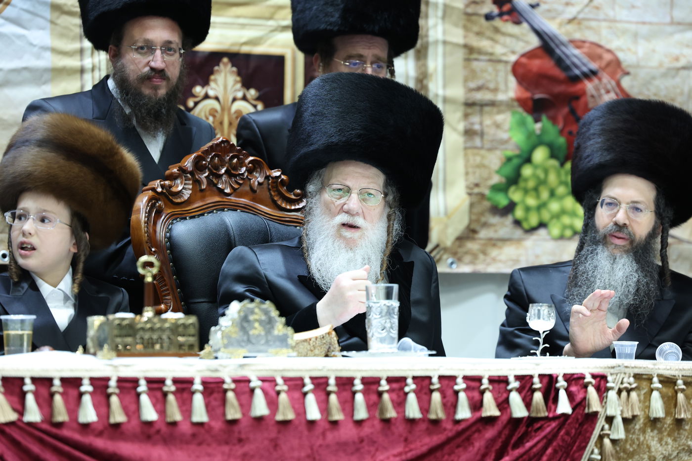 שמחת בר המצווה לנכדי האדמו"רים מסערט ויז'ניץ ומודז'יץ