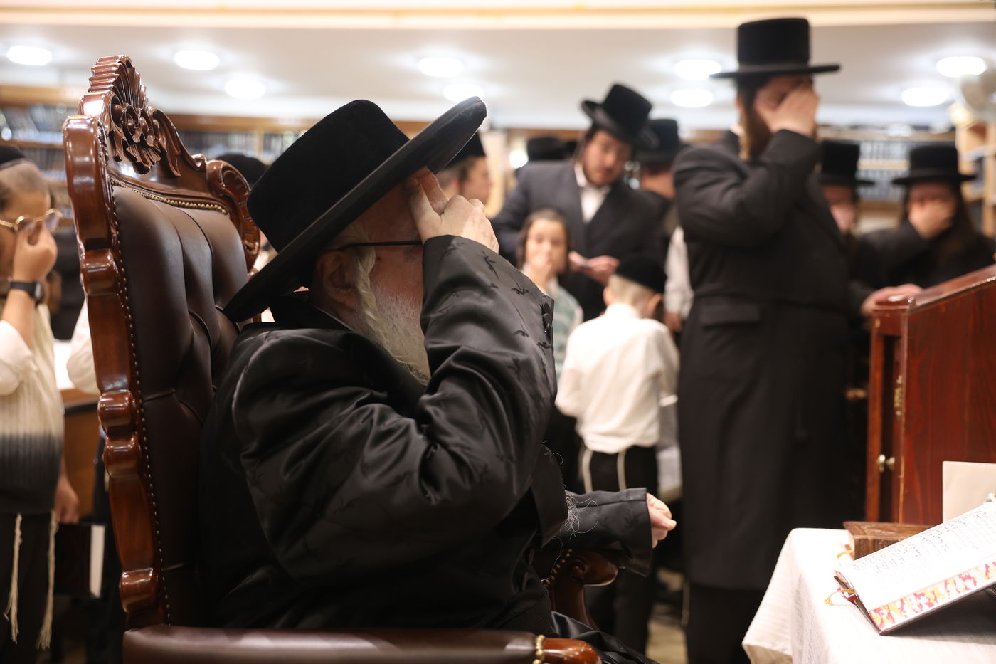 האדמו"ר מצאנז בקבלת קהל בעיה"ק צפת