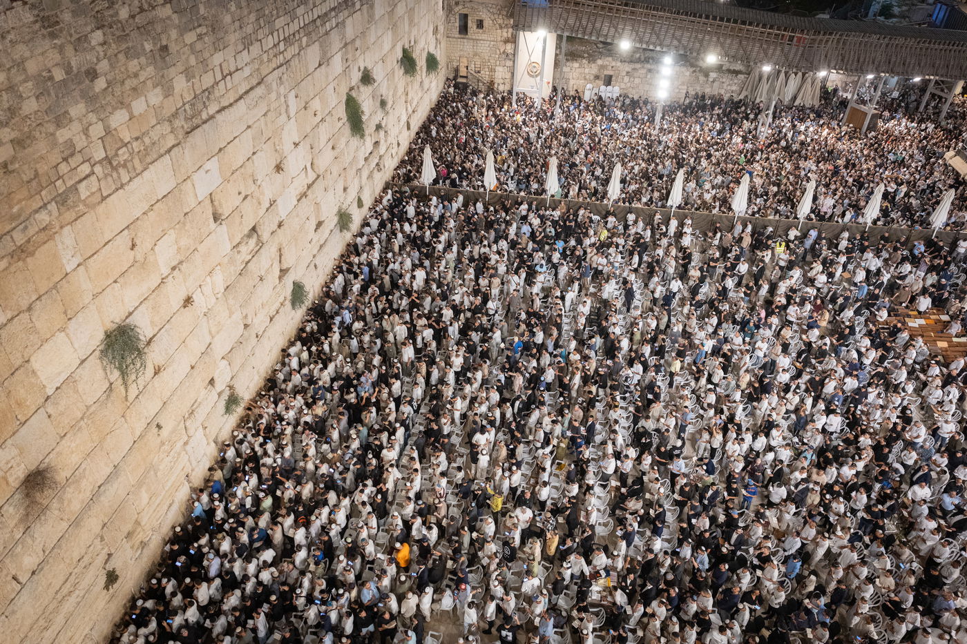 הסליחות הראשונות בכותל המערבי