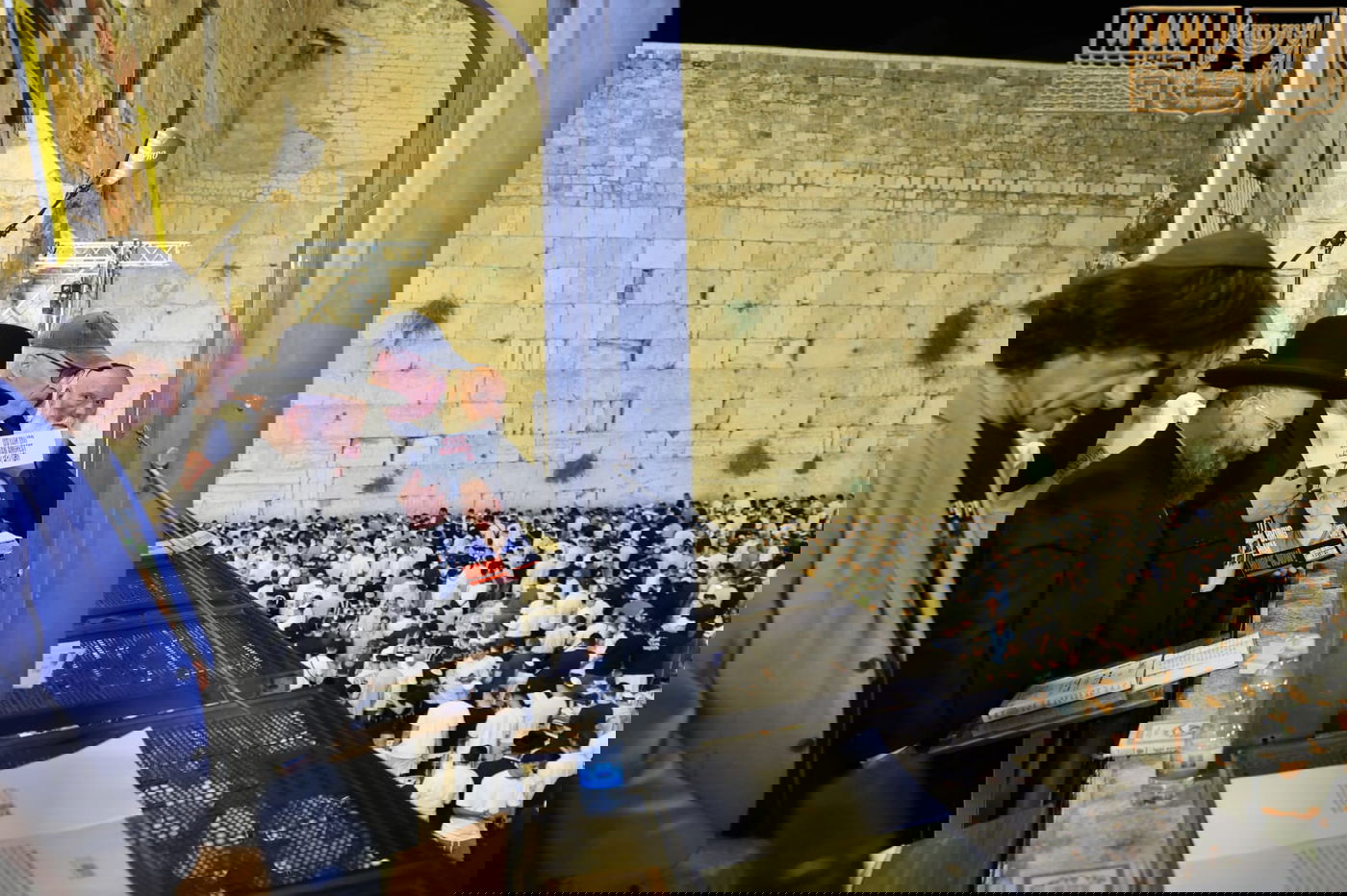 הסליחות הראשונות בכותל