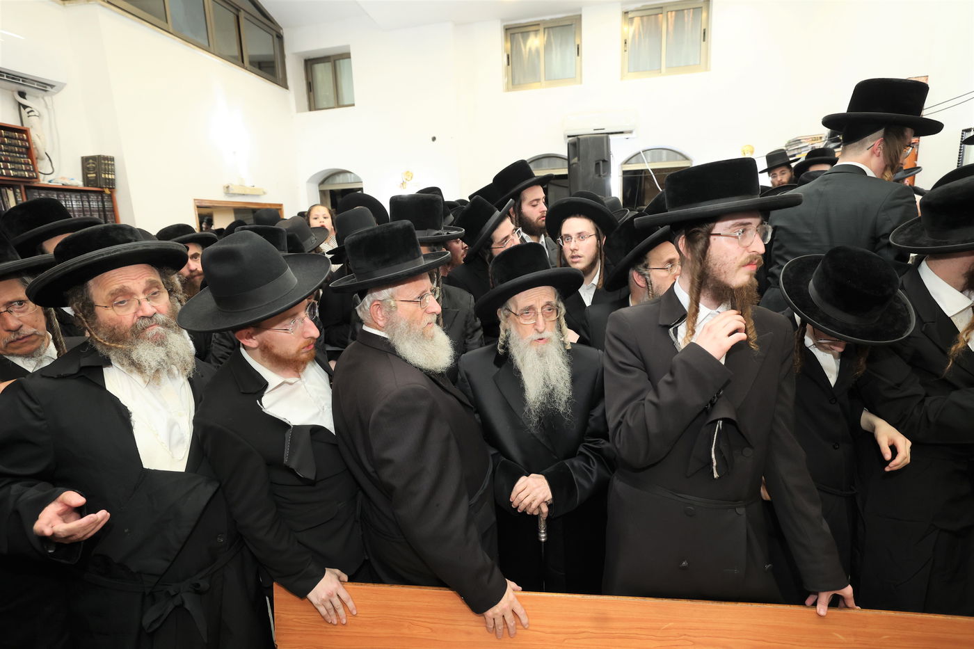 מסע הלויית האדמו"ר מקרעטשניף סיגעט זצ"ל