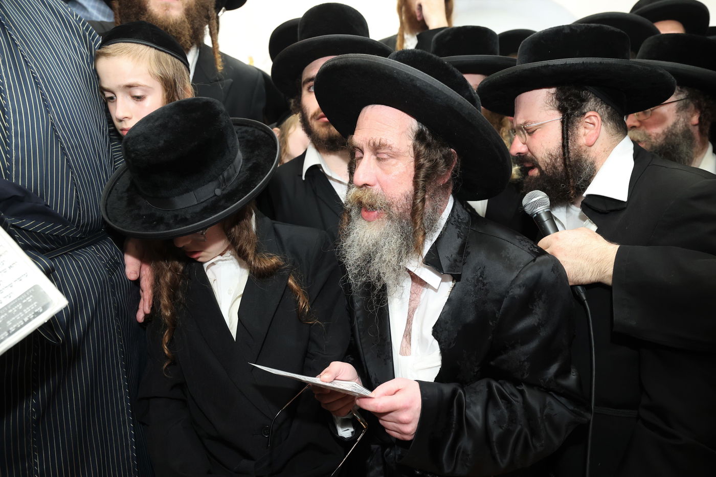 מסע הלויית האדמו"ר מקרעטשניף סיגעט זצ"ל