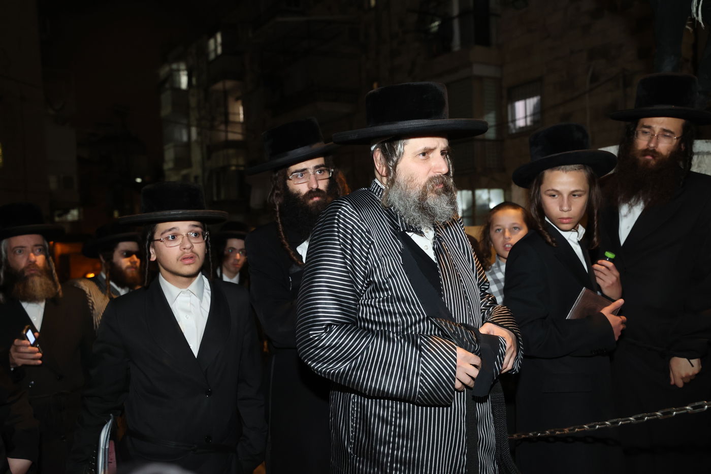 מסע הלויית האדמו"ר מקרעטשניף סיגעט זצ"ל