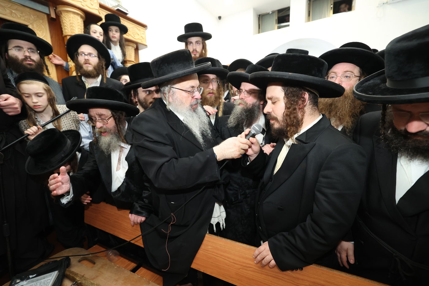 מסע הלויית האדמו"ר מקרעטשניף סיגעט זצ"ל