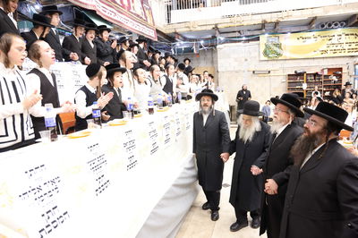 חלוקת פרסים בת"ת 'תורה ויראה' 