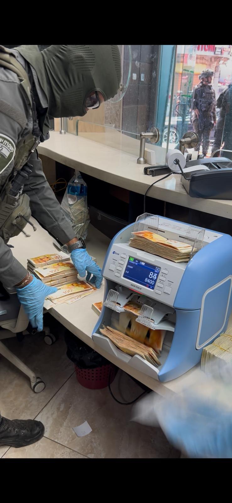 הלוחמים החרימו מיליון וחצי שקל כספי טרור | כך זה נראה