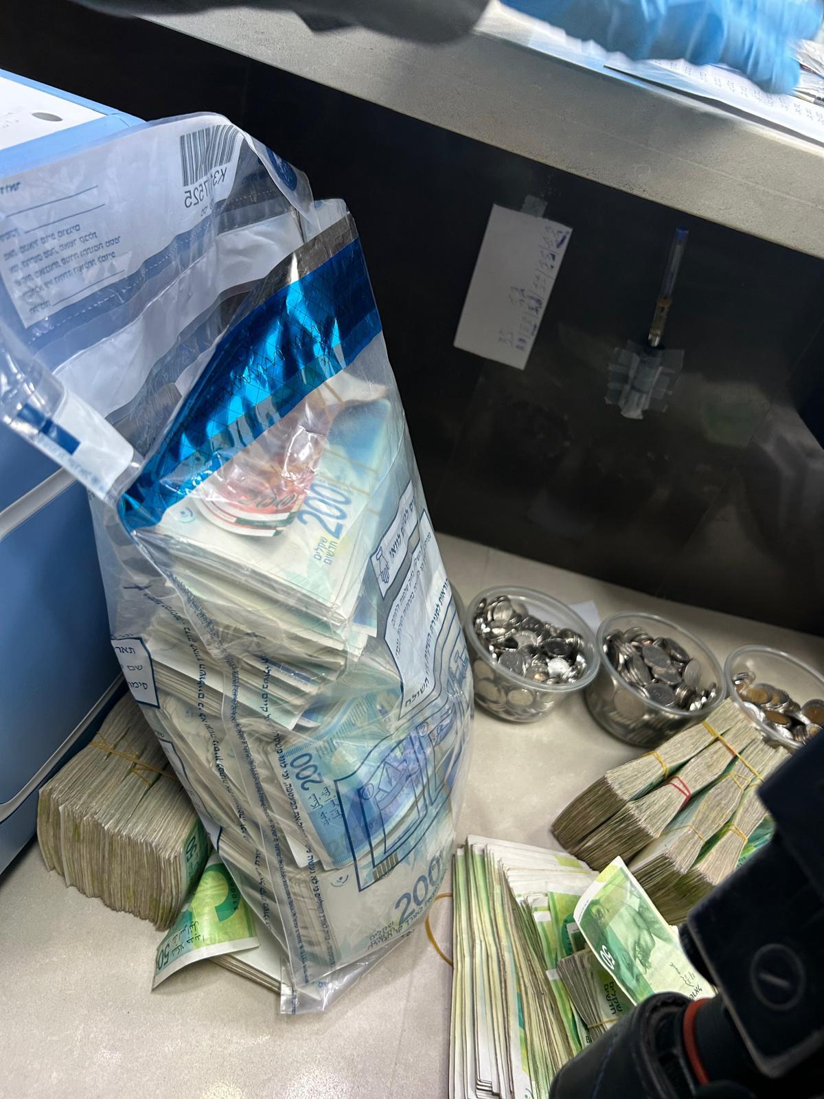 הלוחמים החרימו מיליון וחצי שקל כספי טרור | כך זה נראה