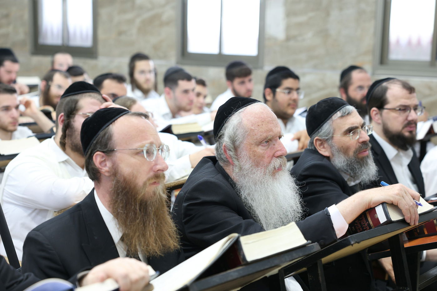 הגאון רבי משה שטרנבוך בפתיחת הזמן