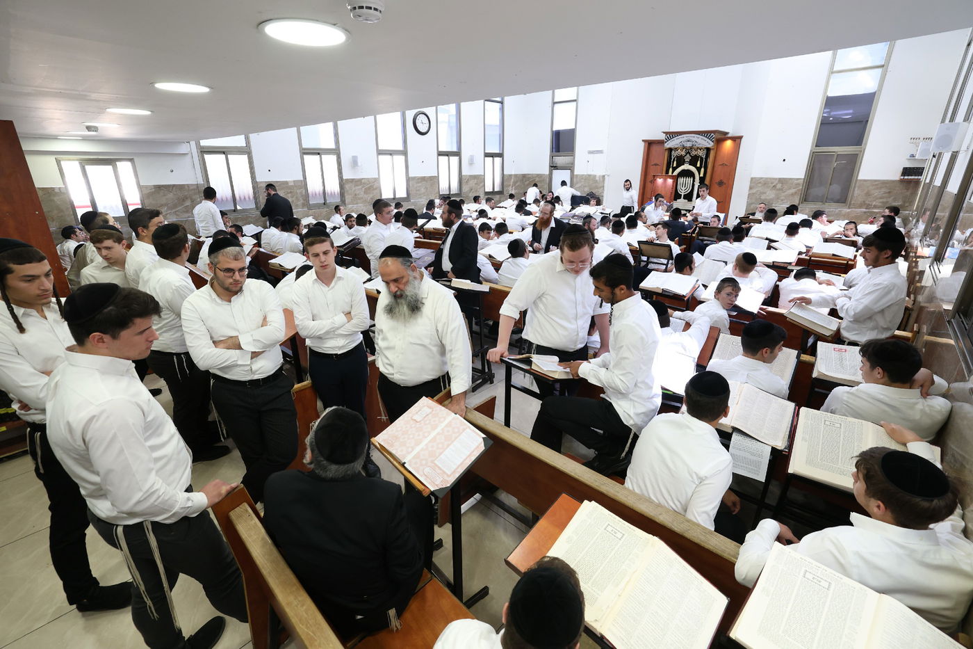 הגאון רבי משה שטרנבוך בפתיחת הזמן