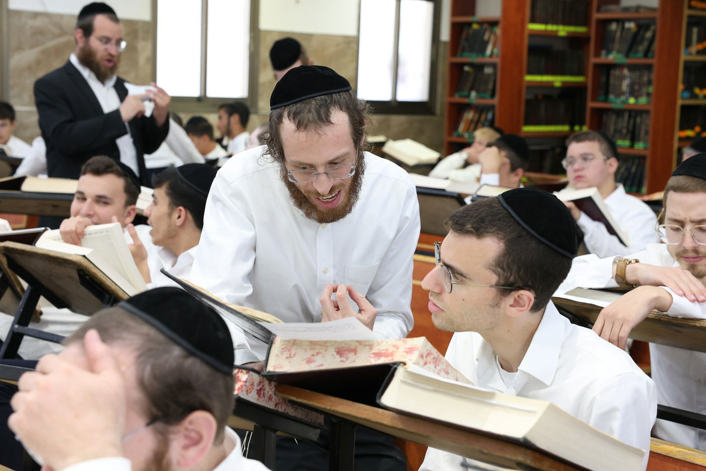 הגאון רבי משה שטרנבוך בפתיחת הזמן