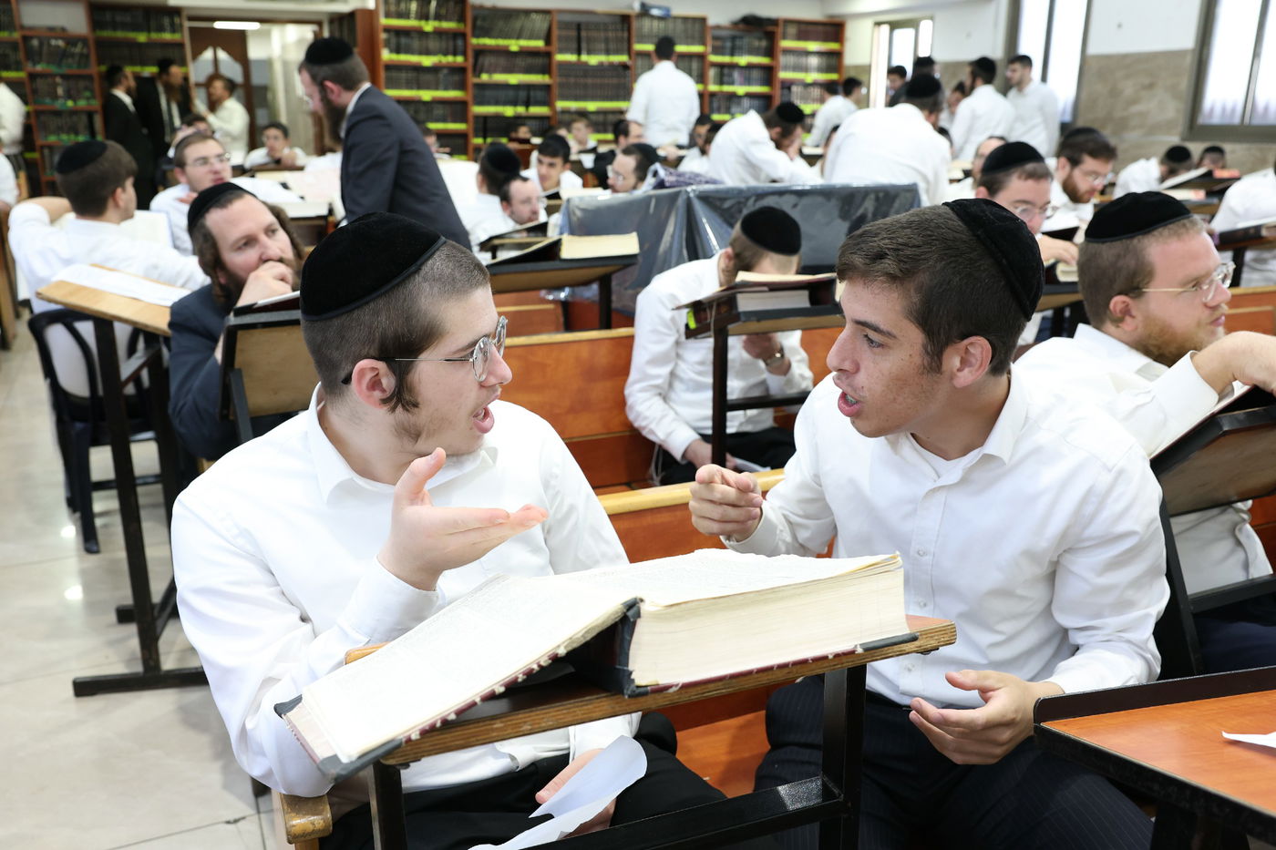 הגאון רבי משה שטרנבוך בפתיחת הזמן