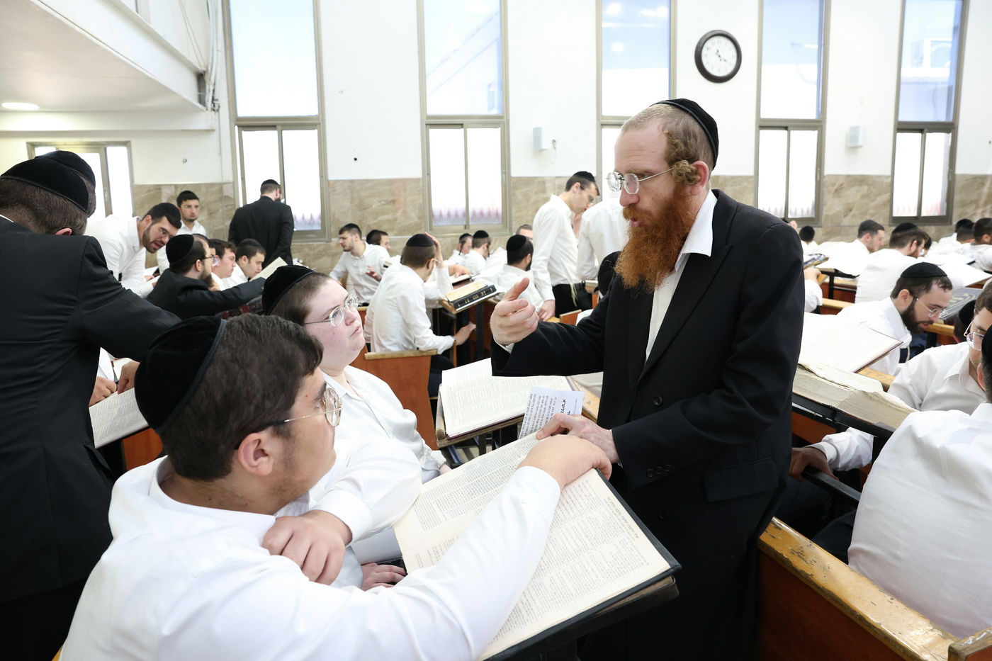 הגאון רבי משה שטרנבוך בפתיחת הזמן