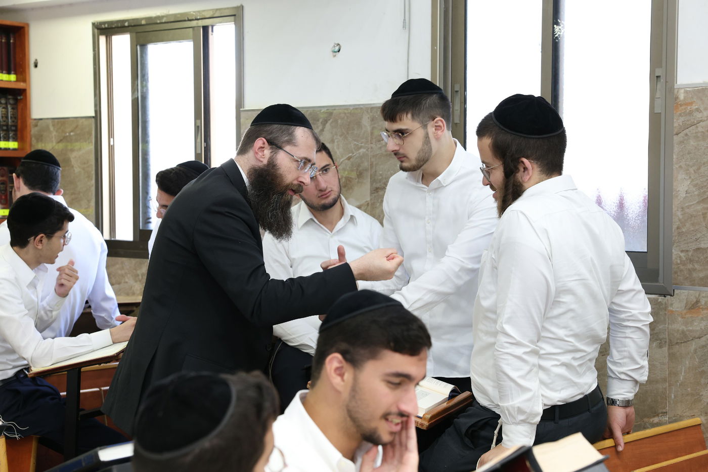 הגאון רבי משה שטרנבוך בפתיחת הזמן