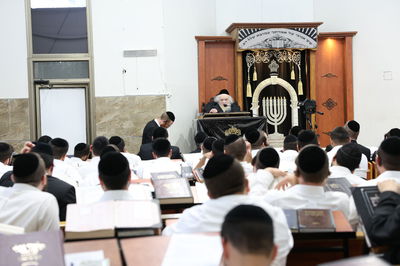 הגאון רבי משה שטרנבוך בפתיחת הזמן