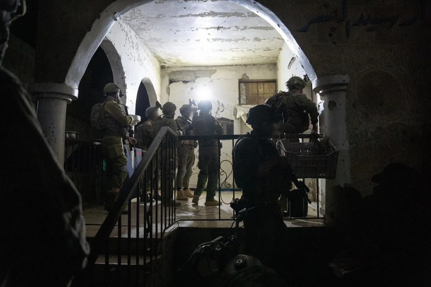 לוחמים בפשיטה לילית