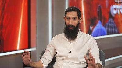 מסע התשובה של ד"ר אלעד בן אלול שנולד במחקר באפריקה ונמשך בלימוד תניא בכיכר הבימה 