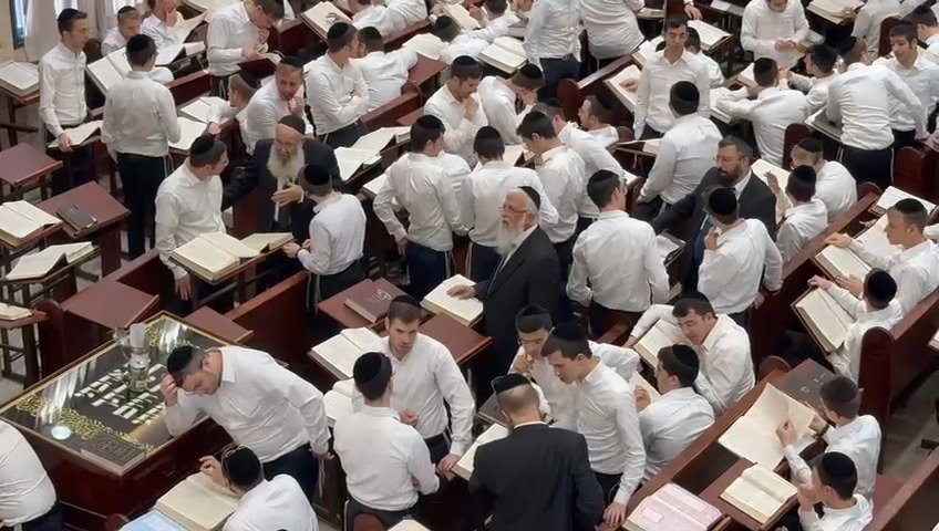 פתיחת הזמן בישיבת 'נחלת הלויים' 