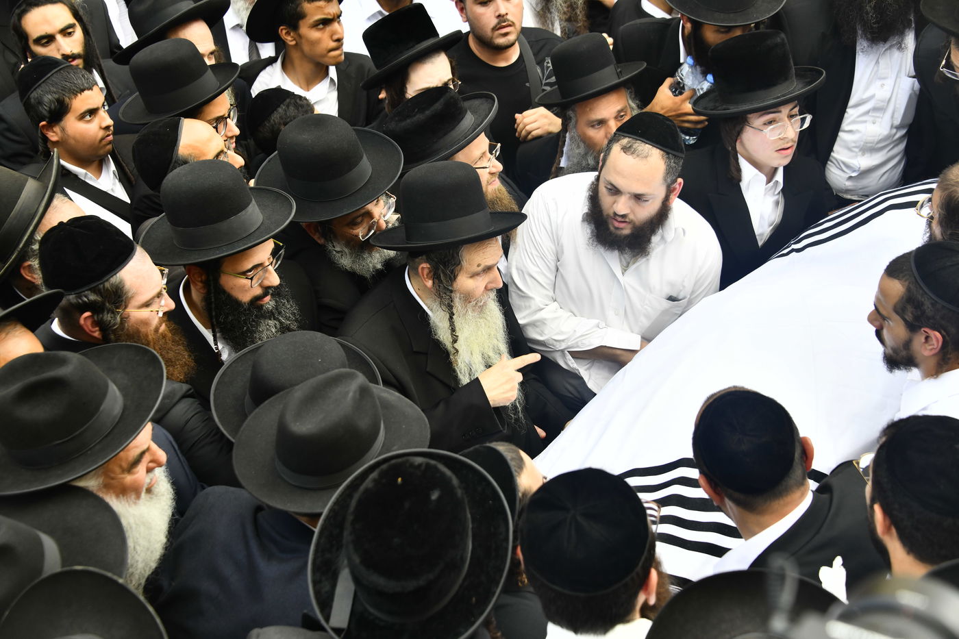 מסע הלוויית המקובל הגה"צ רבי דוד חיים שטרן זצ"ל