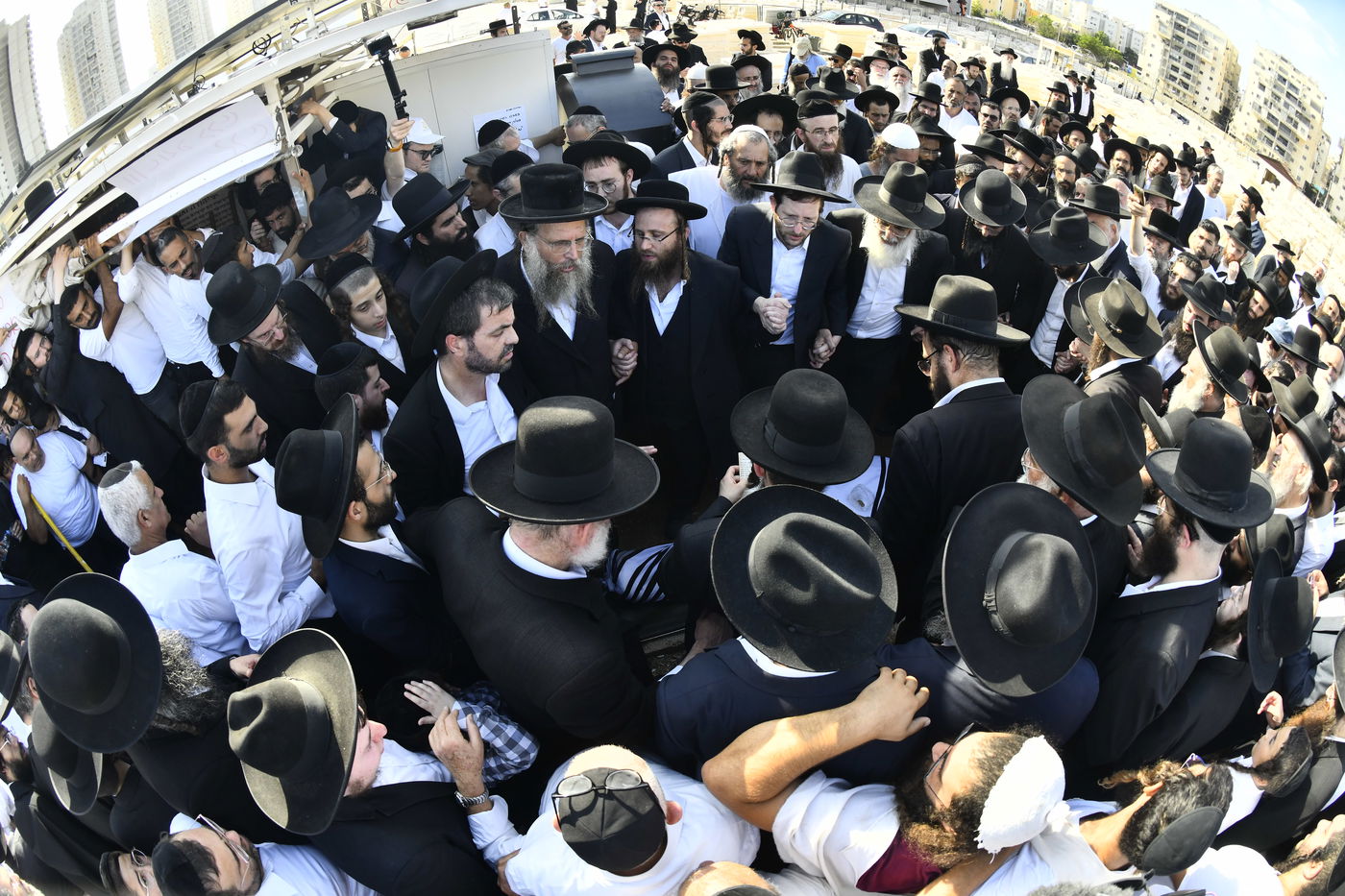 מסע הלוויית המקובל הגה"צ רבי דוד חיים שטרן זצ"ל