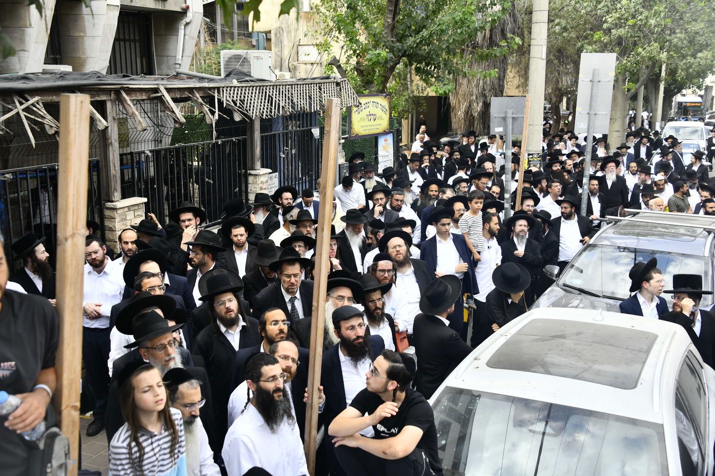 מסע הלוויית המקובל הגה"צ רבי דוד חיים שטרן זצ"ל