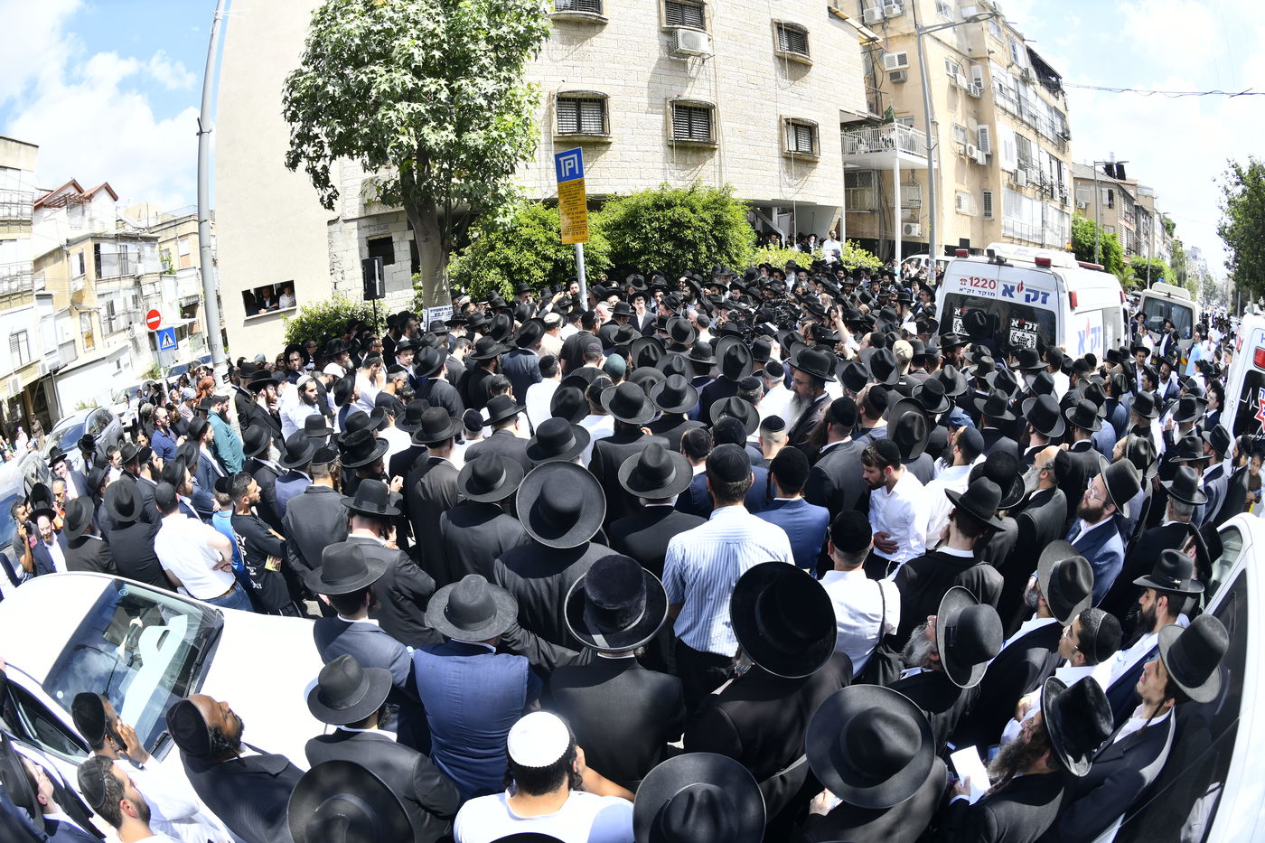 מסע הלוויית המקובל הגה"צ רבי דוד חיים שטרן זצ"ל