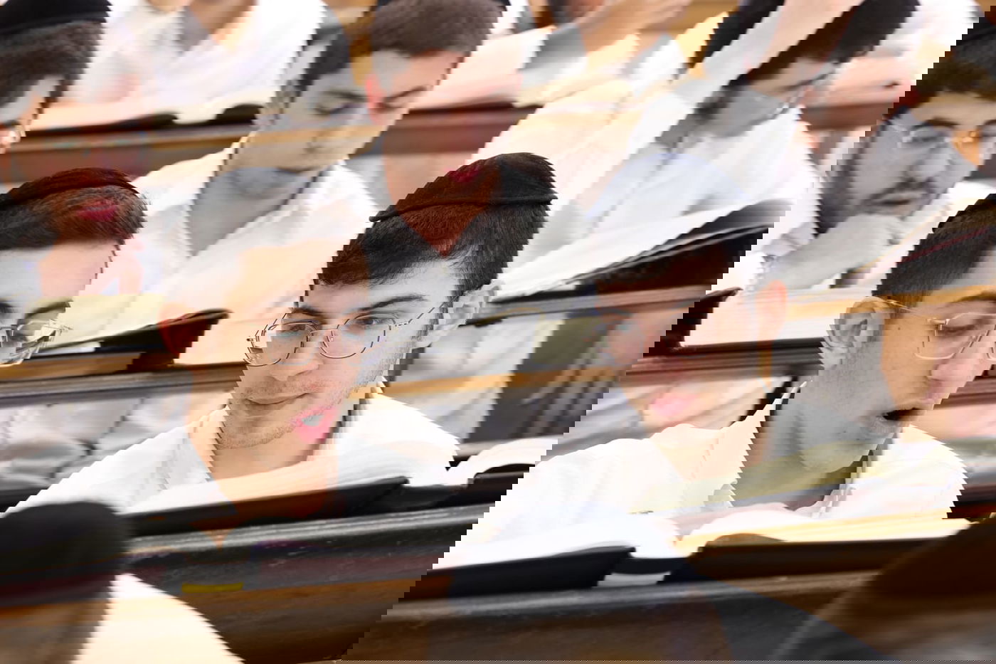 פתיחת הזמן בישיבת ברית יעקב