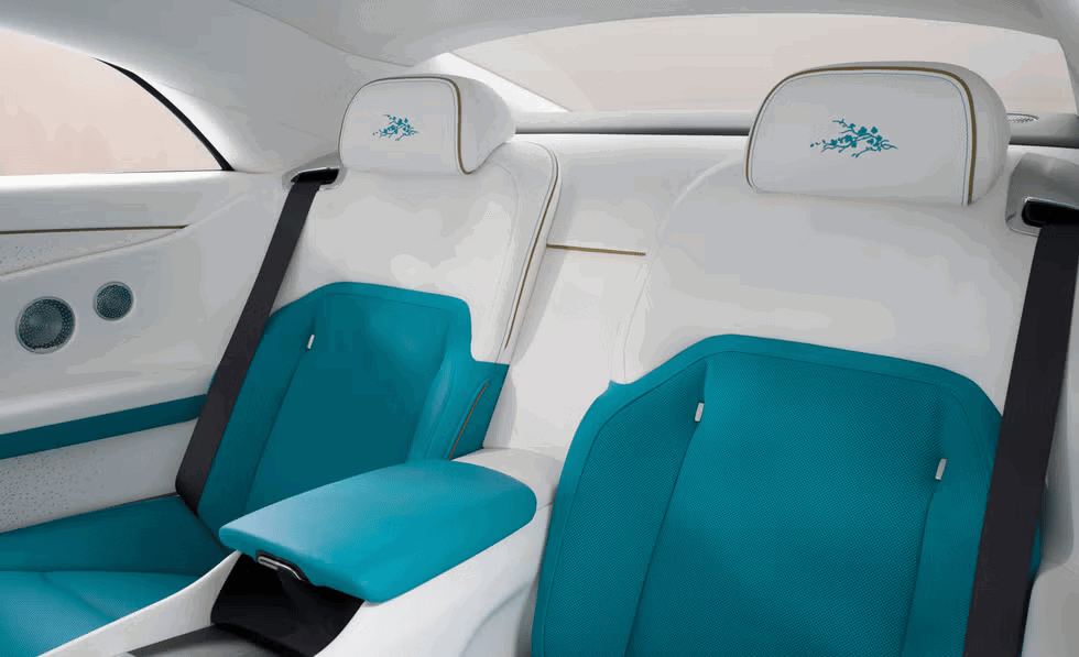 עיטורים נוספים על כריות הראש