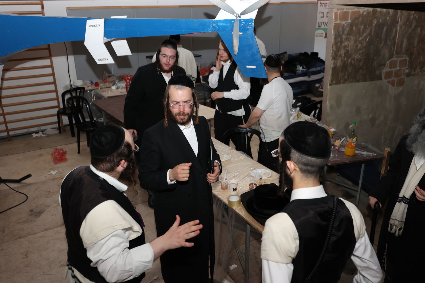 הצגת הענק באידיש -  'דער אידישע שפיל: זיידי - מאחורי הקלעים