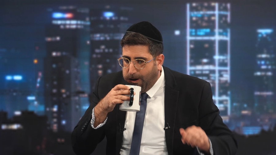 החדשות (הלא באמת חשובות) של השבוע • מגיש: יוסי עבדו | תסריטאי ועורך: דניאל פרץ