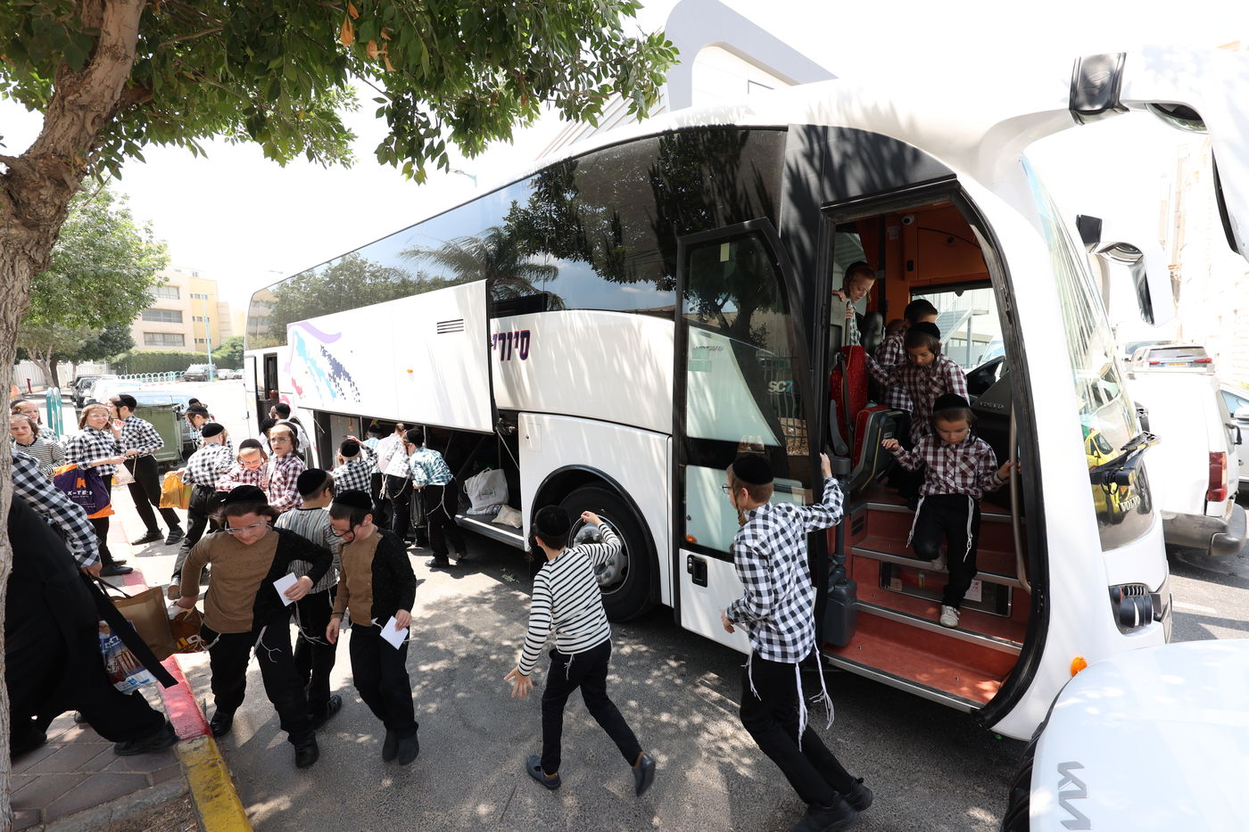 הצגת הענק באידיש - 'דער אידישע שפיל: זיידי