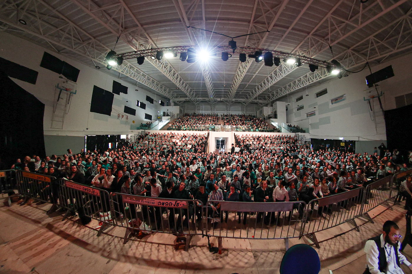 הצגת הענק באידיש - 'דער אידישע שפיל: זיידי