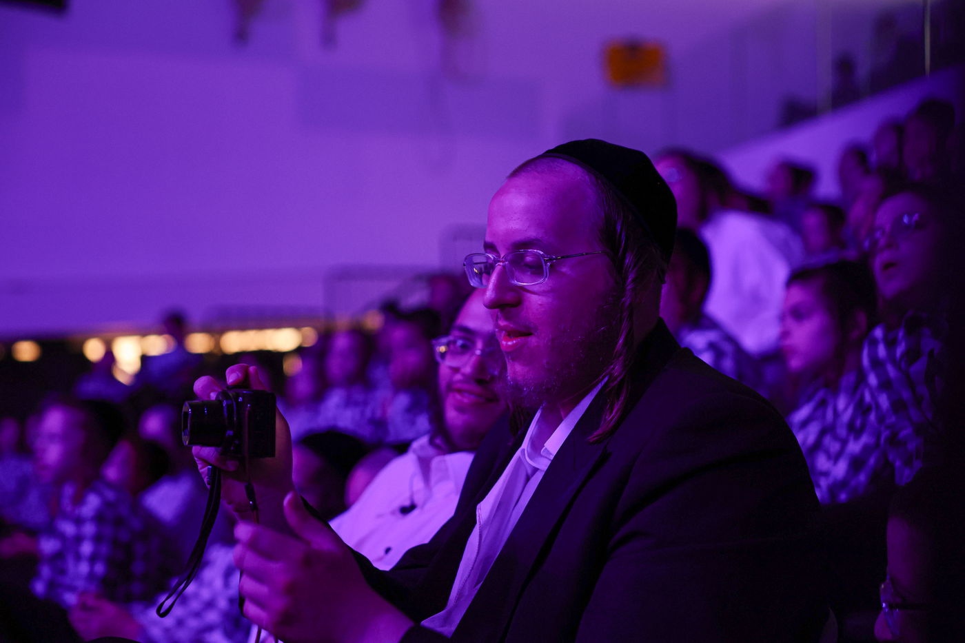 הצגת הענק באידיש - 'דער אידישע שפיל: זיידי