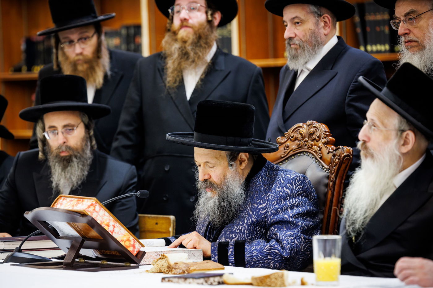 ר"ח אלול בצל האדמו"ר מבאבוב 45