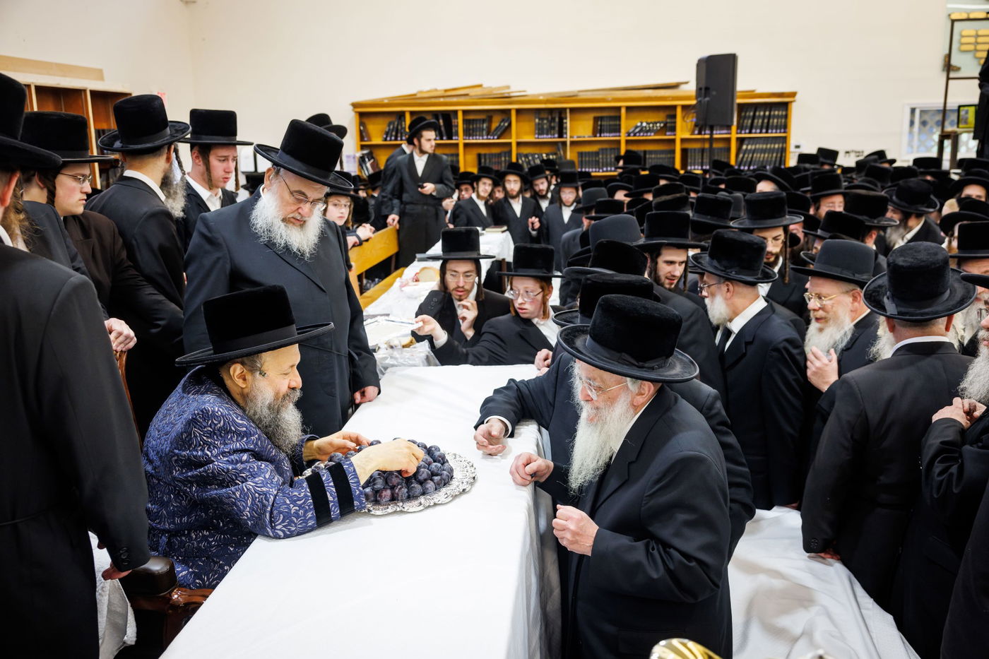 ר"ח אלול בצל האדמו"ר מבאבוב 45