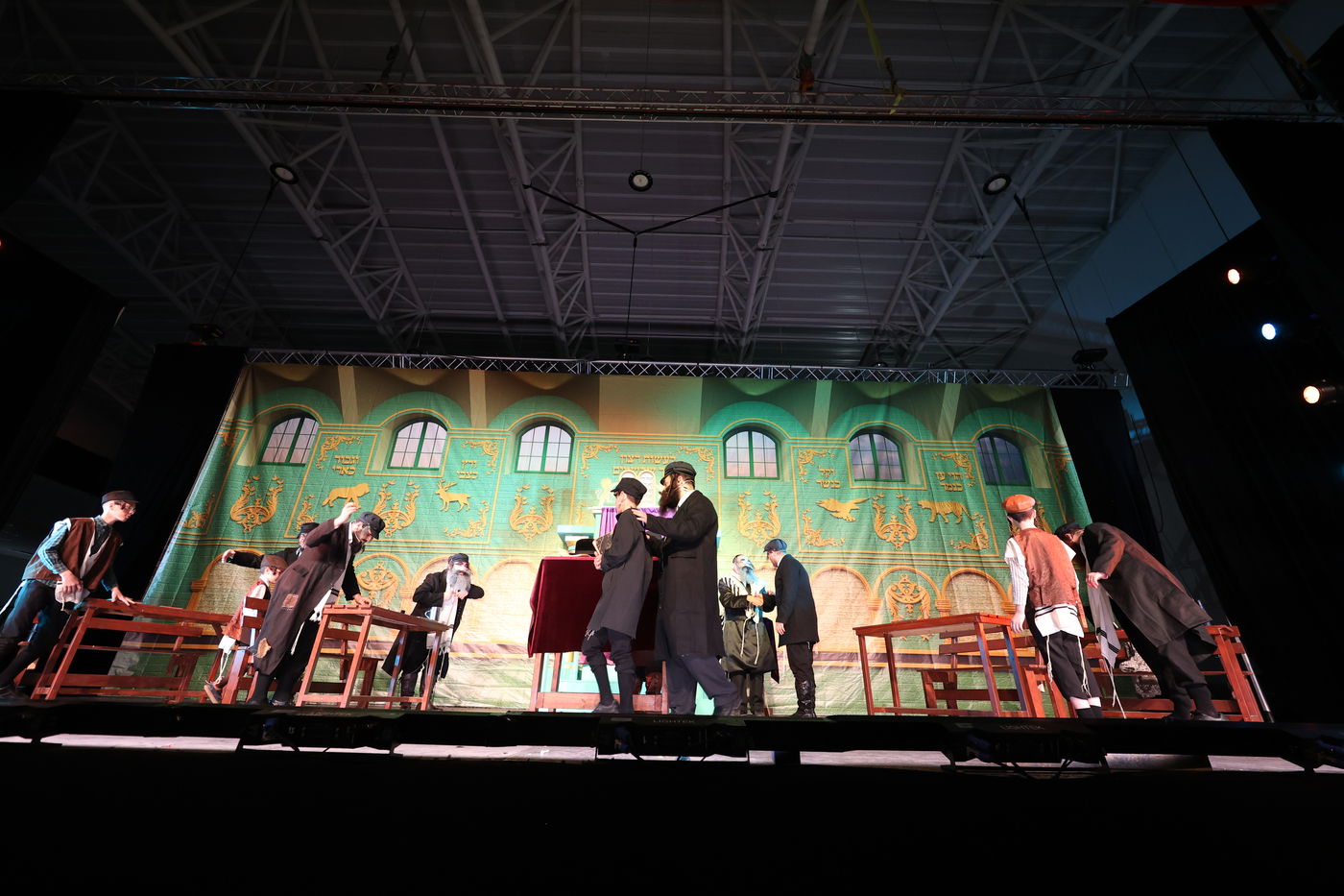 הצגת הענק באידיש. 'דער אידישע שפיל: זיידי