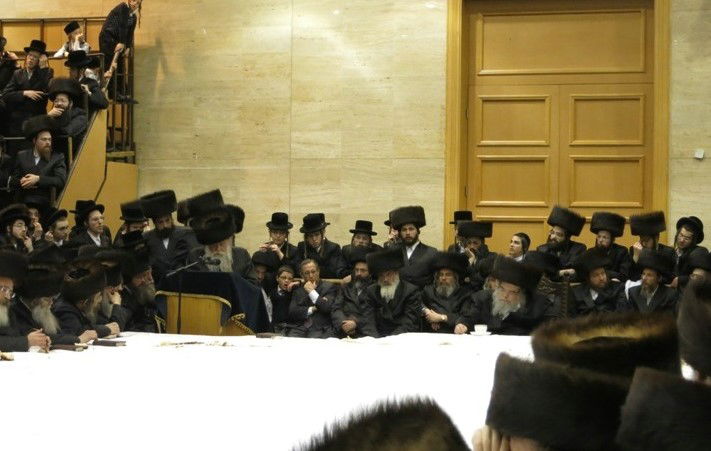 הגה"צ רבי אליהו שמואל וינד בדרשת שבת הגדול לצד האדמו"ר מבעלזא