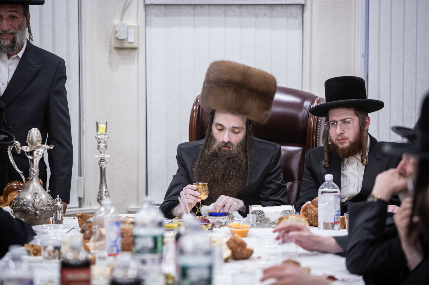 האדמו"ר מקאסוב בסעודת ראש חודש אלול 