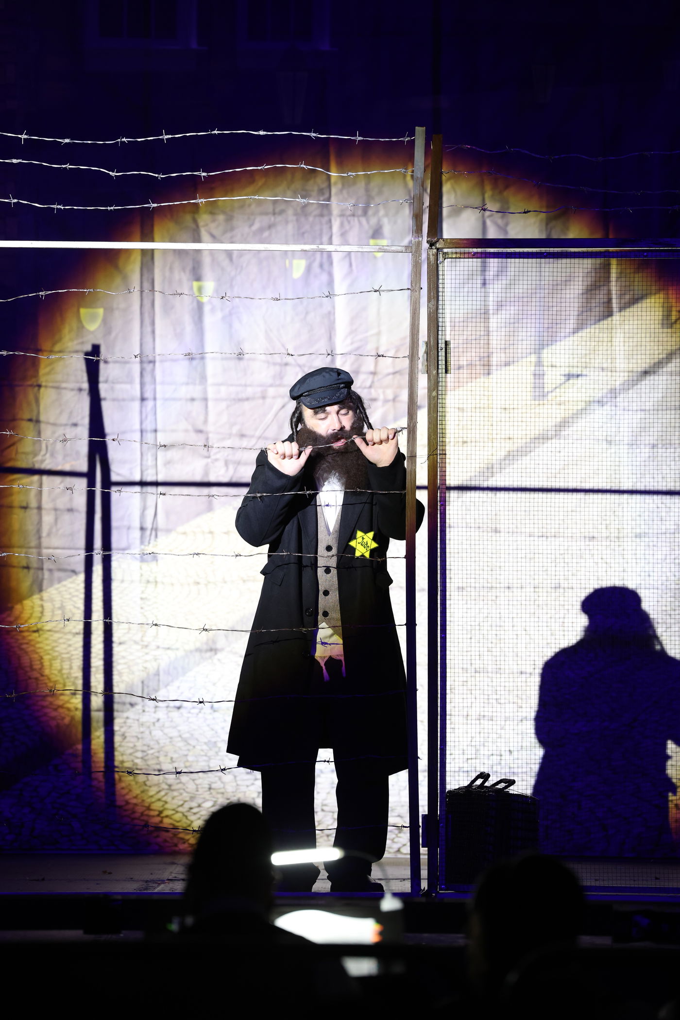 הצגת הענק באידיש - 'דער אידישע שפיל: זיידי