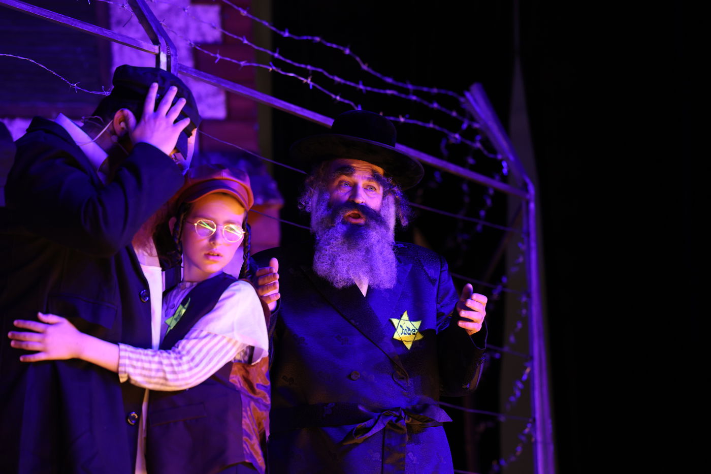 הצגת הענק באידיש - 'דער אידישע שפיל: זיידי