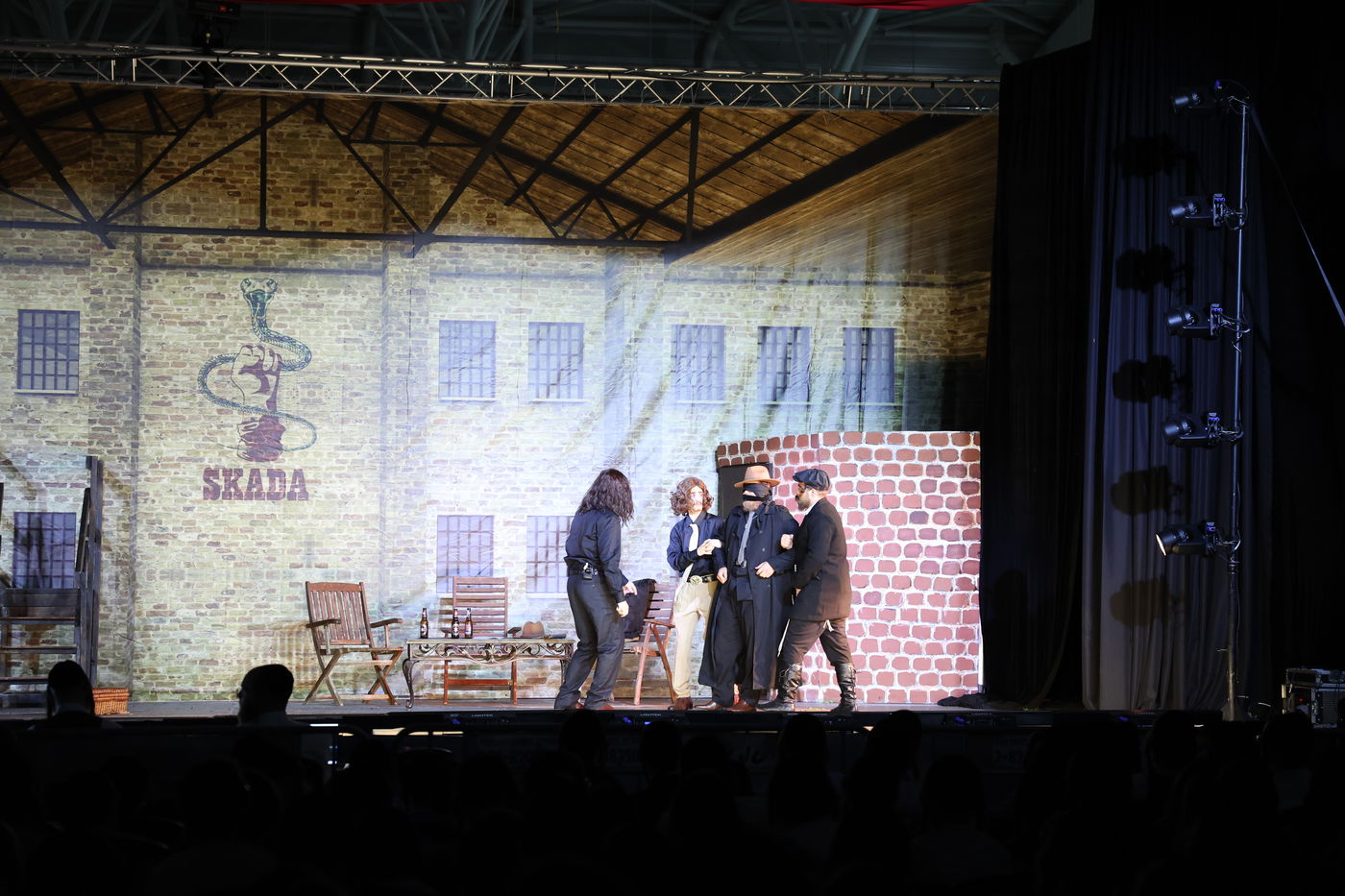 הצגת הענק באידיש - 'דער אידישע שפיל: זיידי