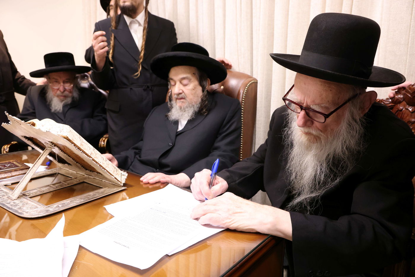 כינוס חירום של כלל רבני ברסלב לקראת ר"ה באומן