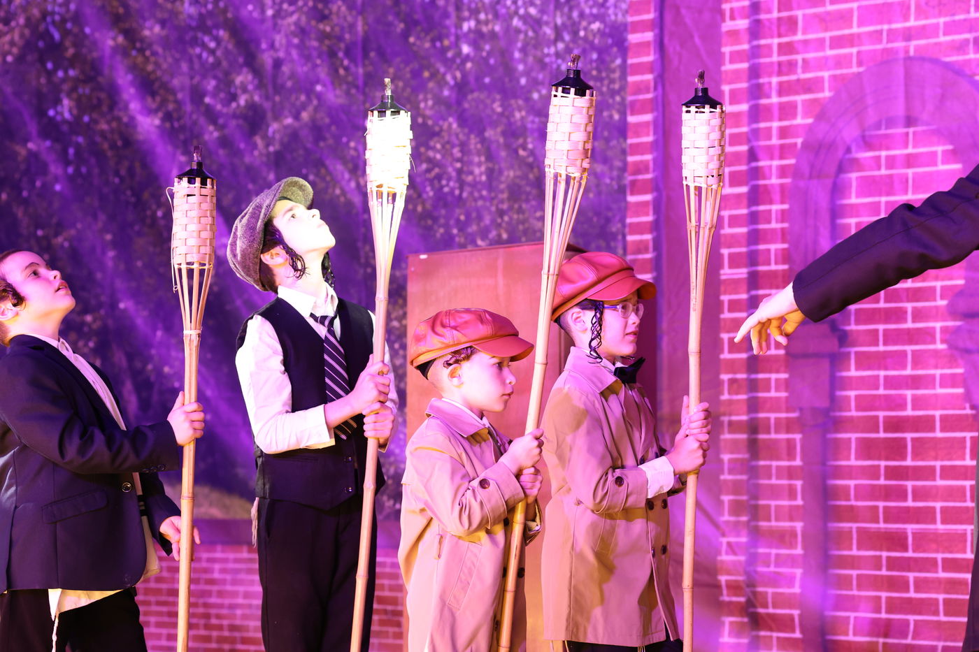 הצגת הענק באידיש - 'דער אידישע שפיל: זיידי