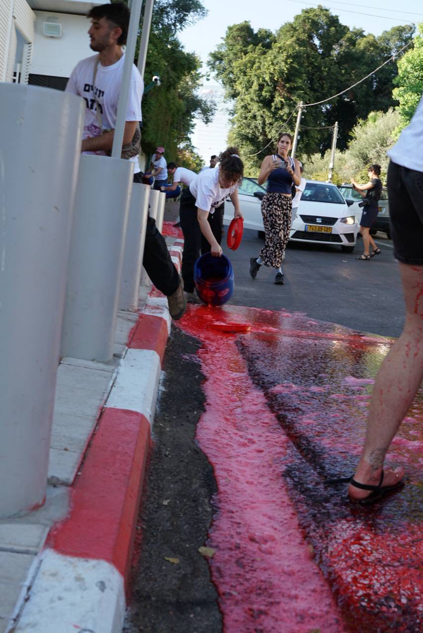 המאה מול בית הרמטכ"ל