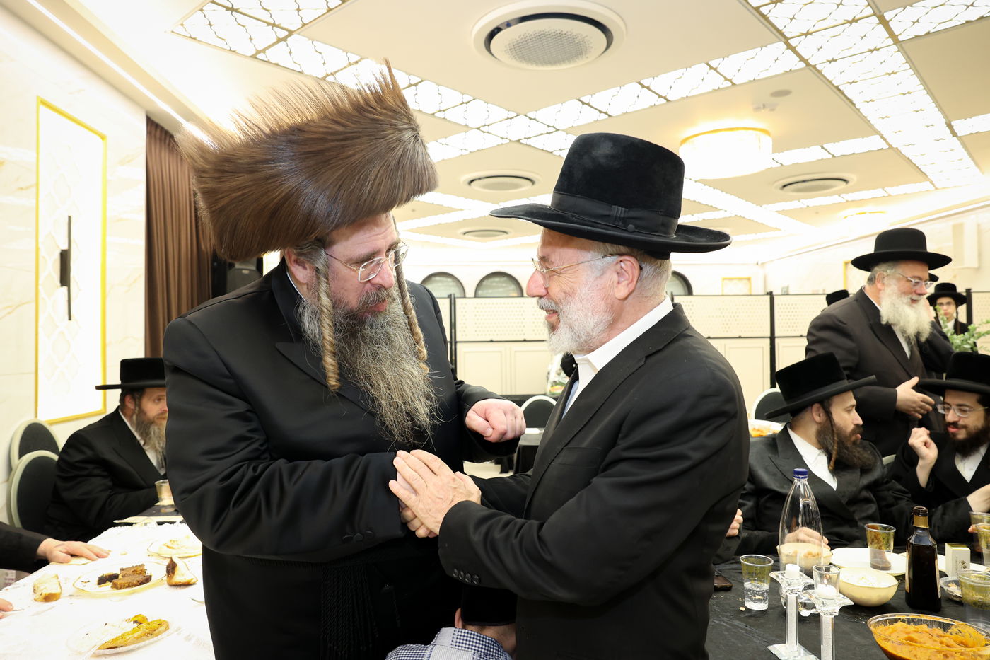 שמחת בר המצווה לנכד האדמו"ר מטשארנאביל