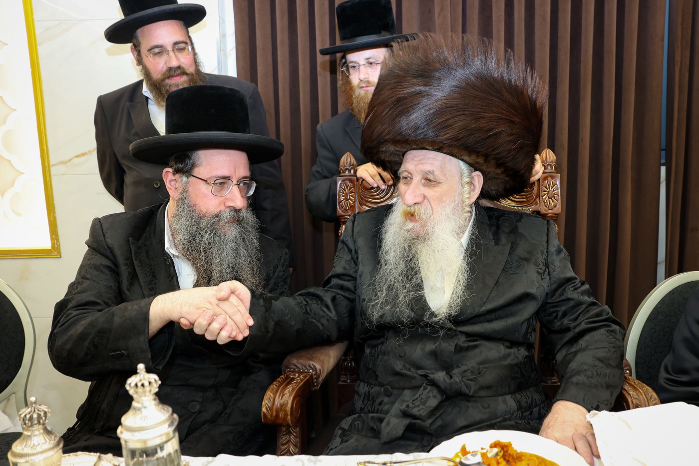 שמחת בר המצווה לנכד האדמו"ר מטשארנאביל