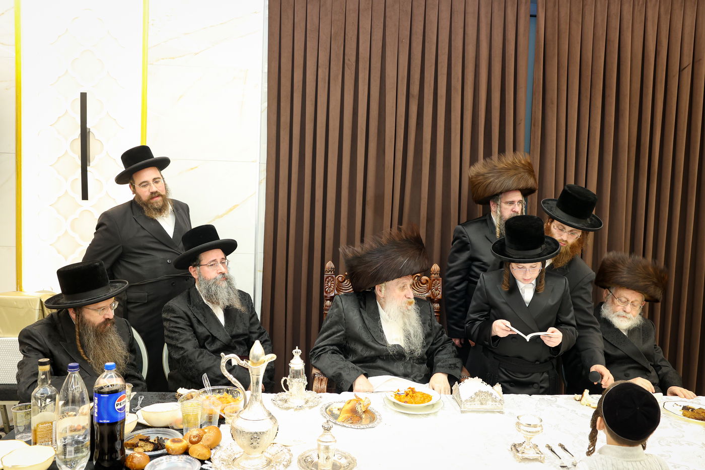 שמחת בר המצווה לנכד האדמו"ר מטשארנאביל