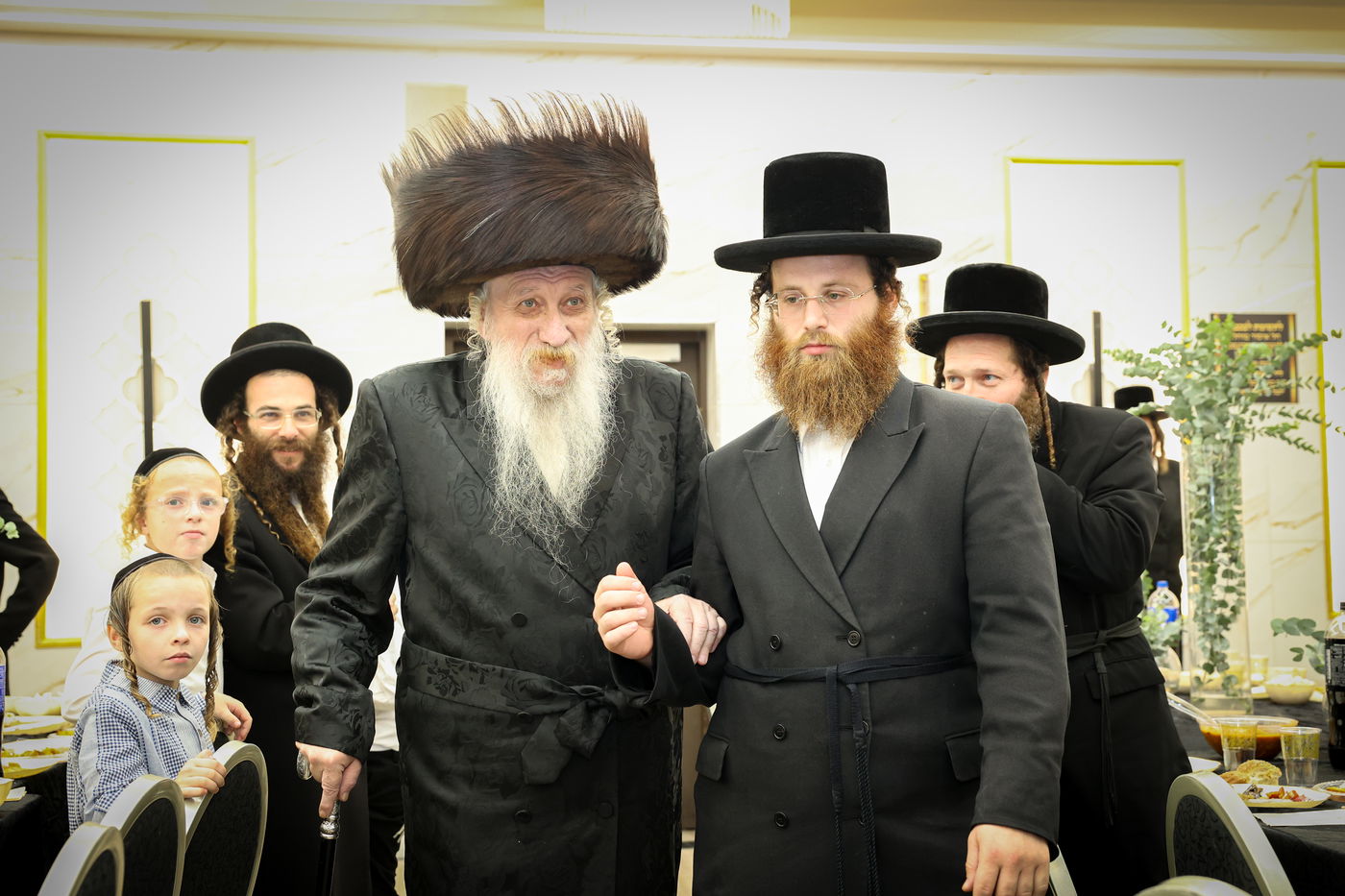 שמחת בר המצווה לנכד האדמו"ר מטשארנאביל